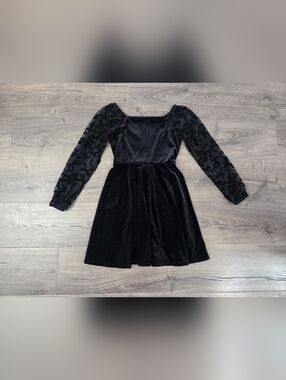 Speechless Kids' Girls Sheer Bow Sleeve Black Velvet Dress Size 10